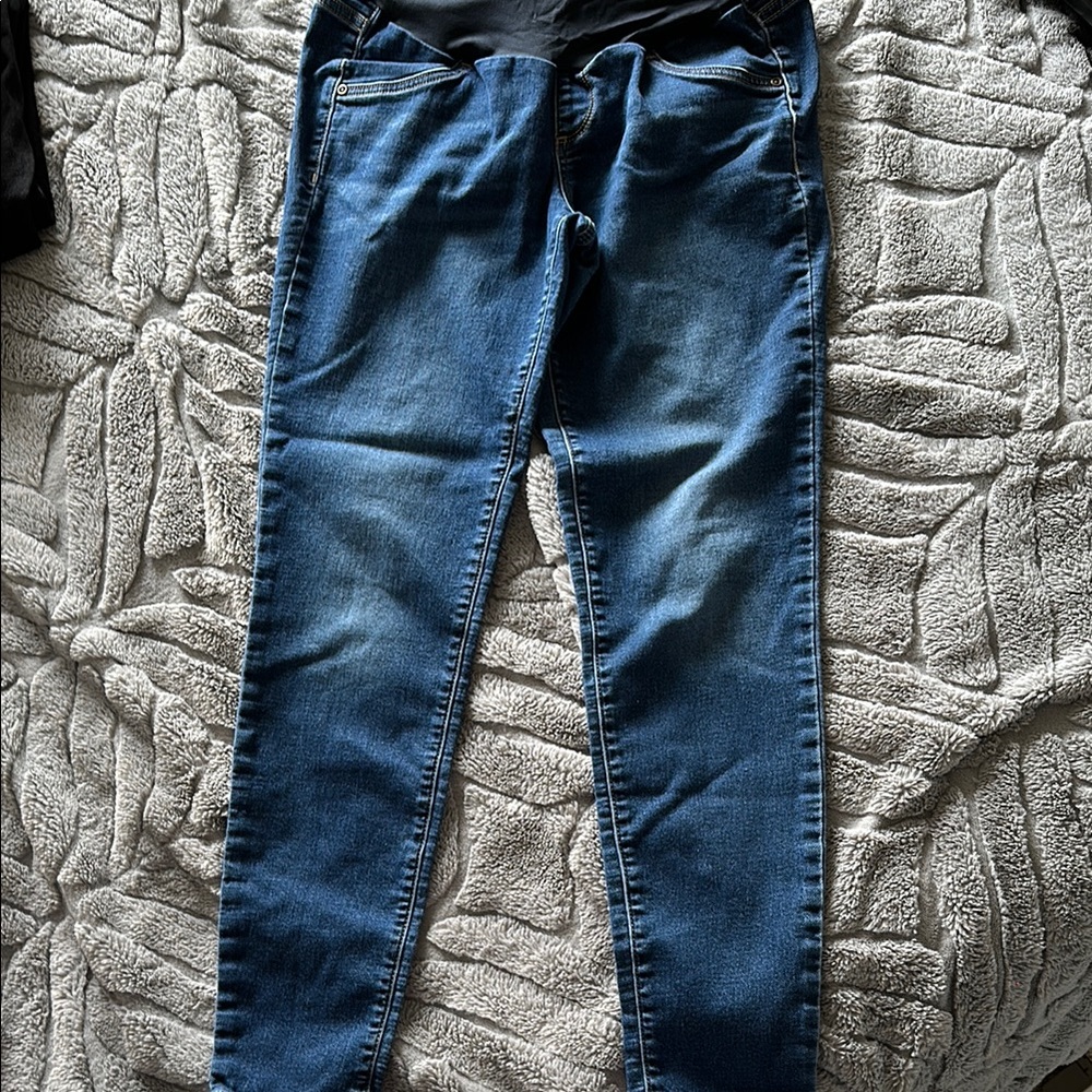Aglow Blue Maternity Jeggings with Stretch for Effortless Style